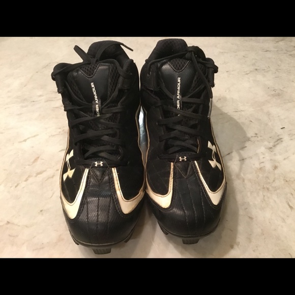 Baseball Cleats - Picture 1 of 5